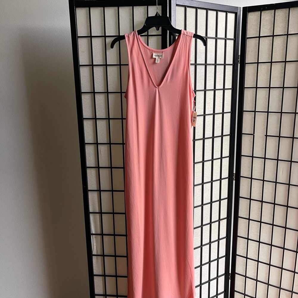 Elegant Pink Sleeveless Dress